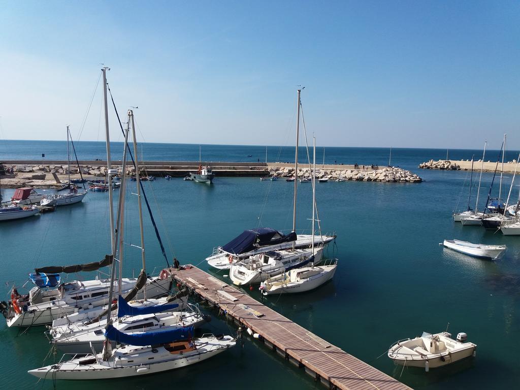 Il Da Vinci Casa Vacanze Giovinazzo Exterior photo